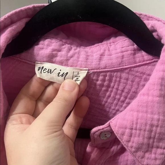 Colorblock Button-Up Shirt - Picture 2 of 3